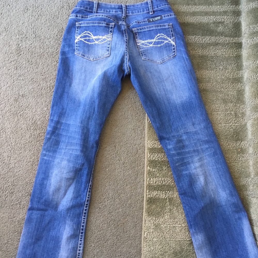 Cowgirl Tuff Don’t Fence Me In jeans.  28x33.